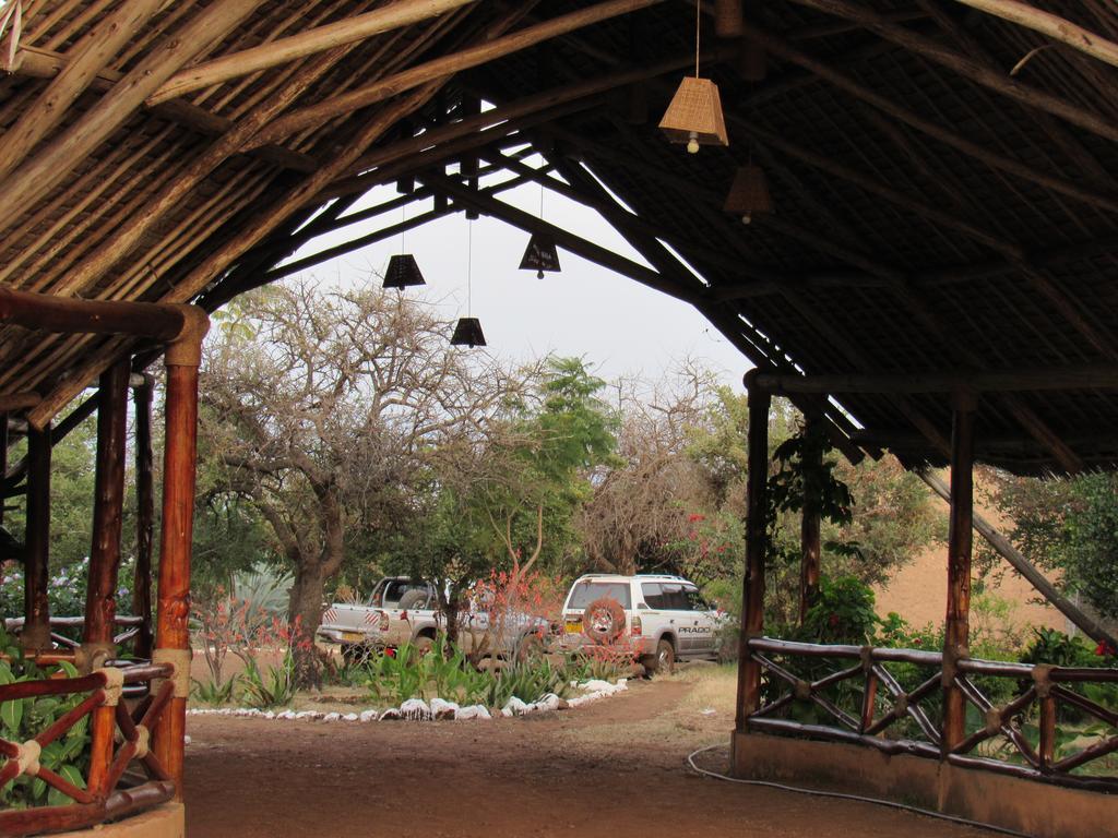 African Sunrise Lodge And Campsite 음토와음부 외부 사진